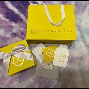 Kendra Scott Gift Packaging!
